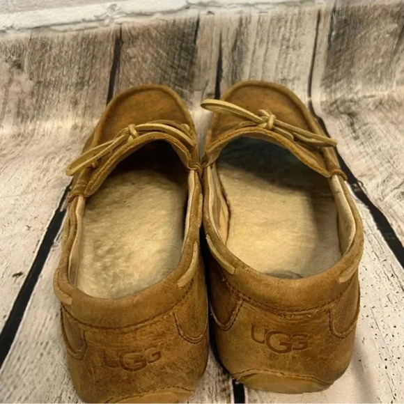 UGG - moccasins men’s in great condition!! Size 10 - Picture 13 of 13
